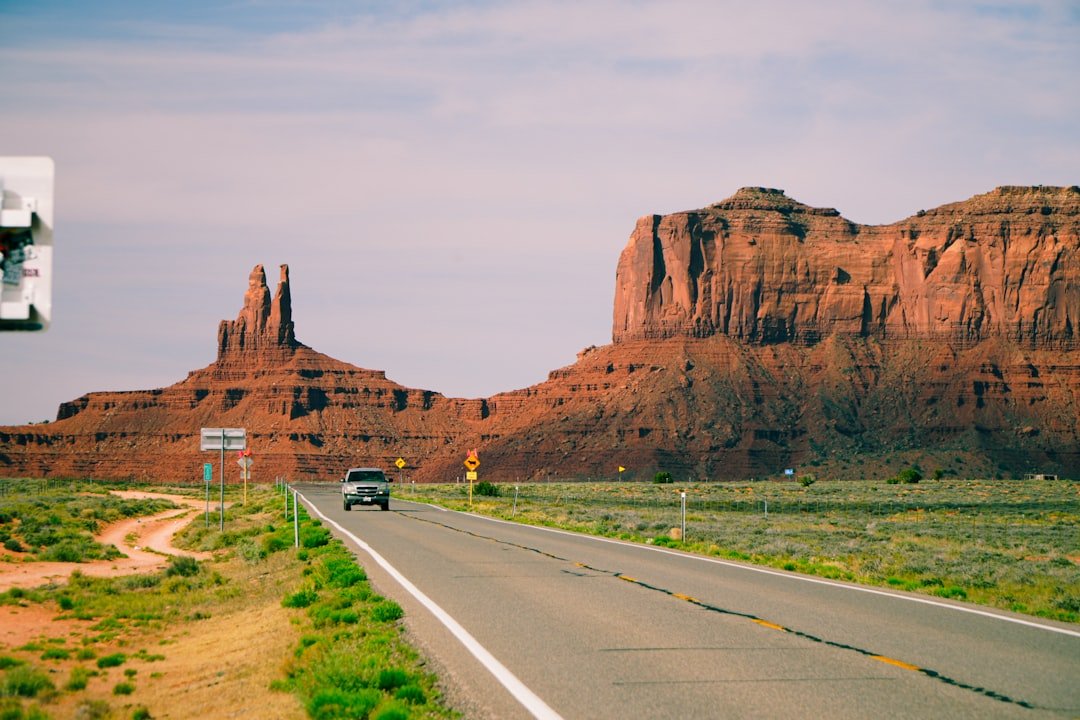 Guide Complet des Road Trips USA : Les 10 Plus Beaux Itinéraires en 2026
